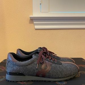 Easy Spirit collection “bowling”style shoe.